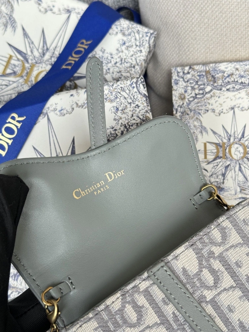 D10r wallets 4081-0595