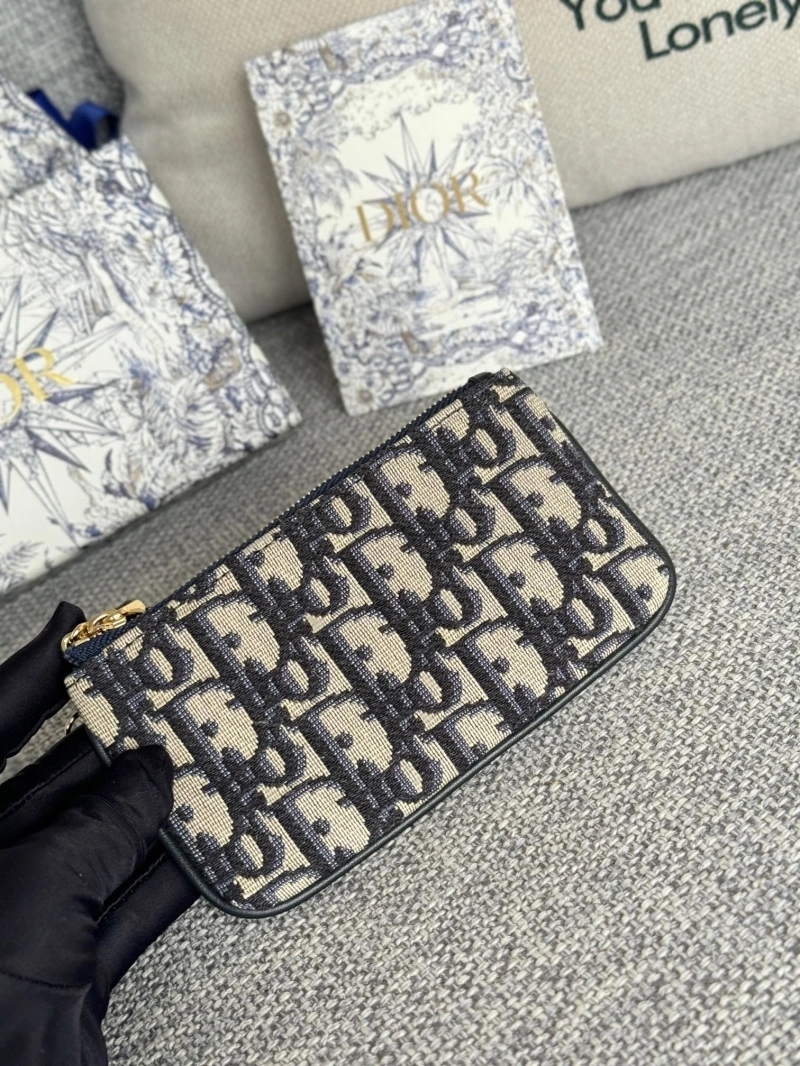 D10r wallets 4081-0596