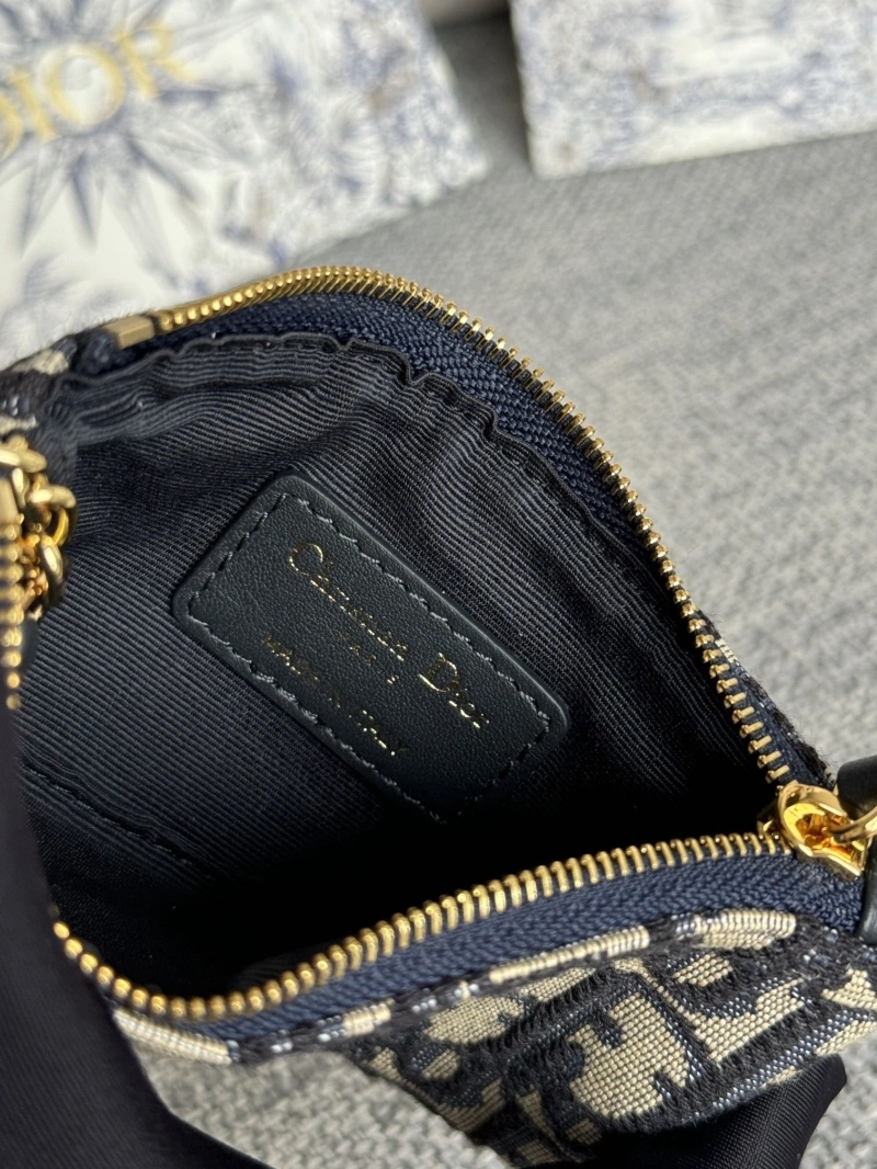 D10r wallets 4081-0596