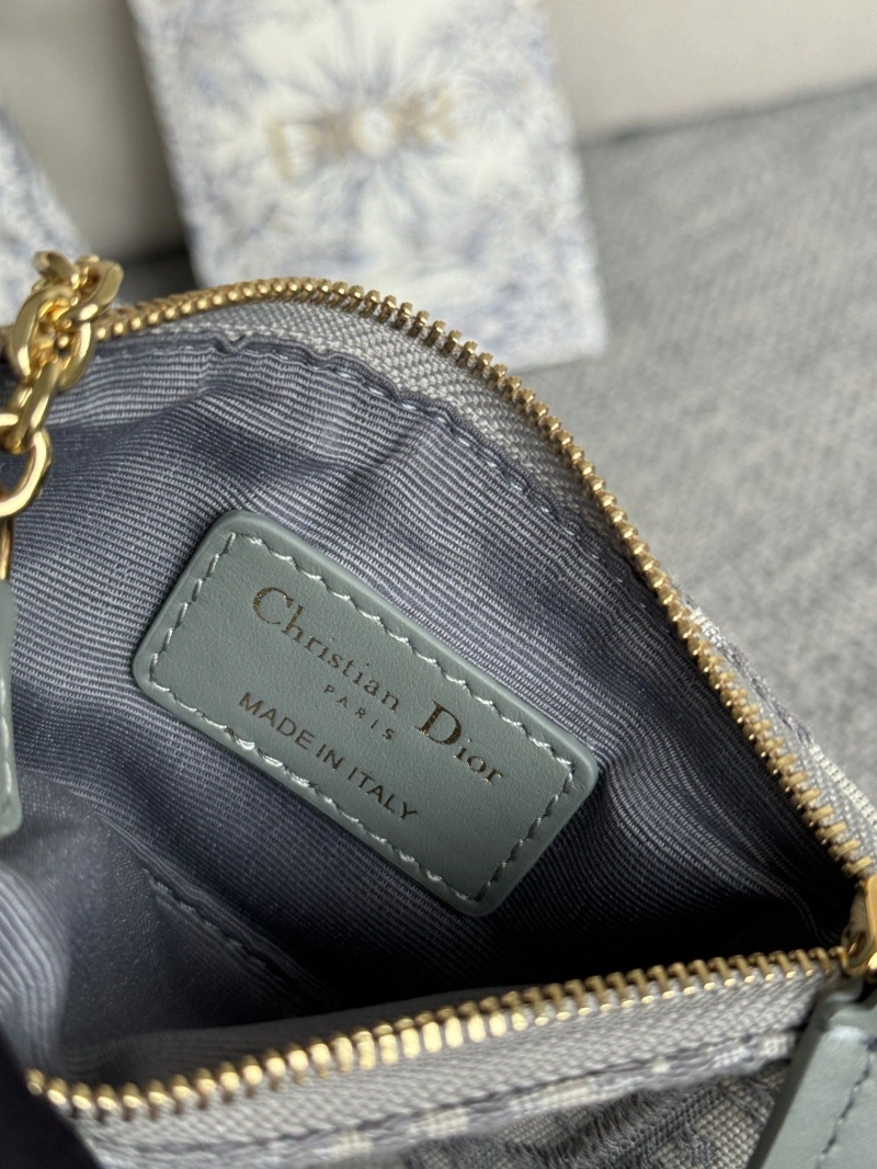 D10r wallets 4081-0597