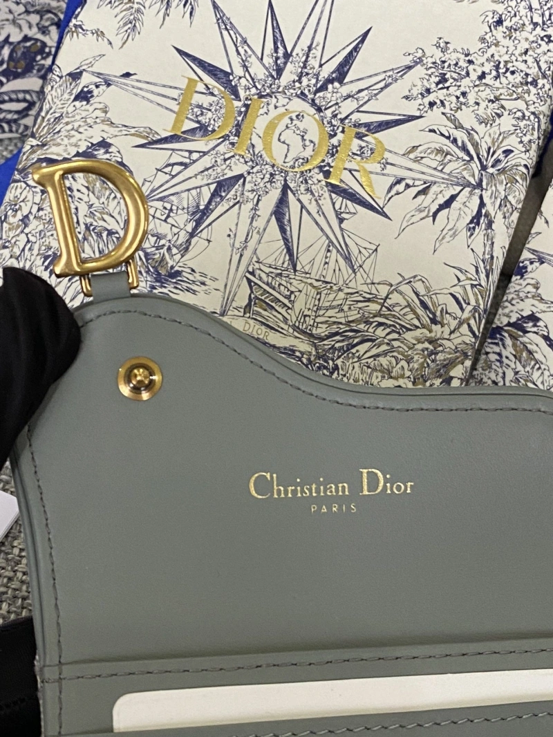 D10r wallets 4081-0598
