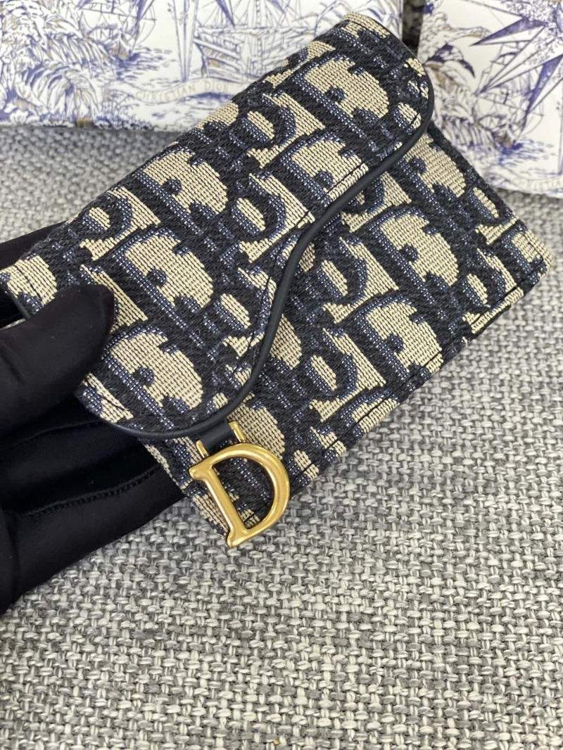 D10r wallets 4081-0599