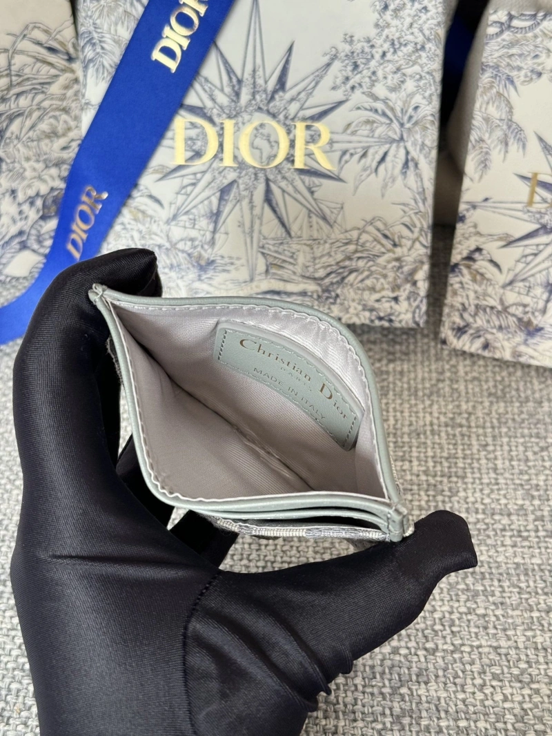 D10r wallets 4081-0601