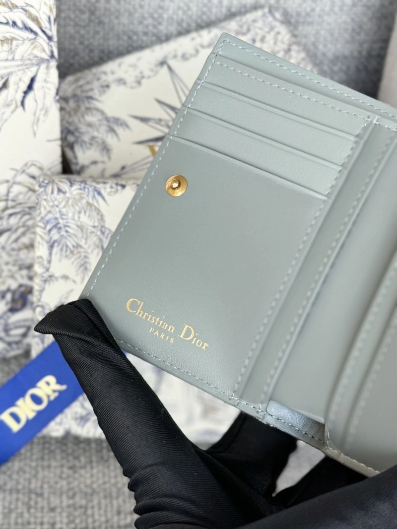 D10r wallets 4081-0602