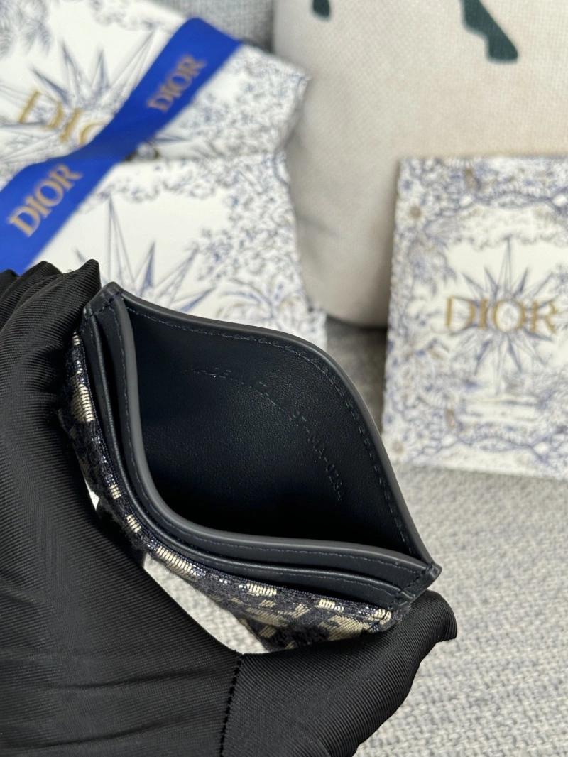D10r wallets 4081-0604