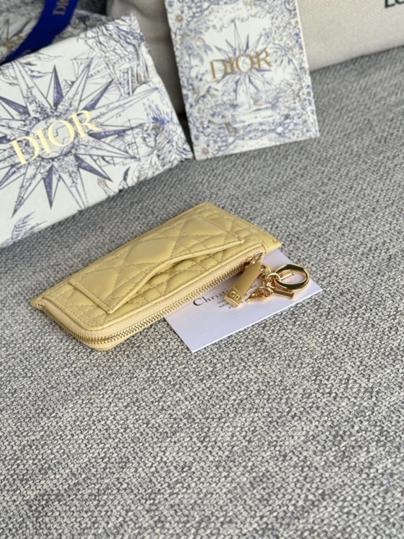 D10r wallets 4081-0624
