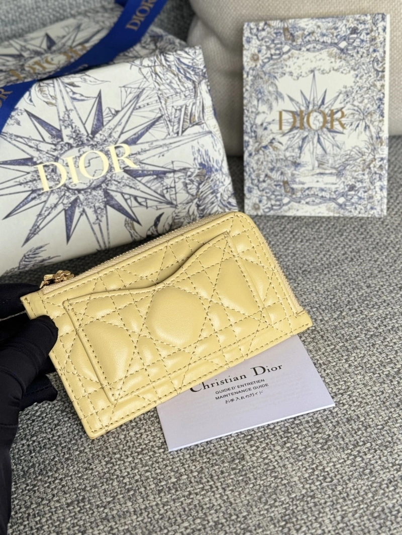 D10r wallets 4081-0624