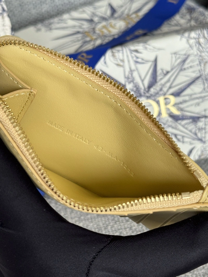 D10r wallets 4081-0624