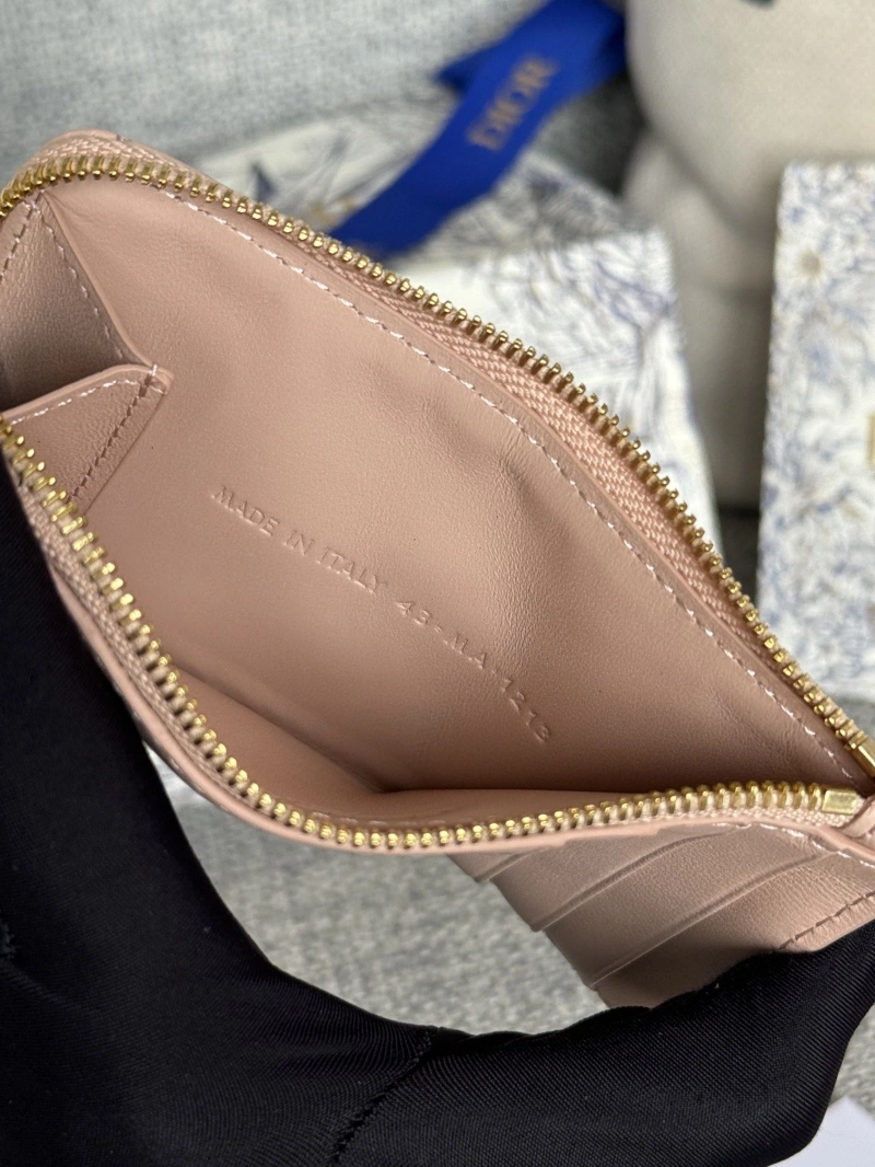 D10r wallets 4081-0625