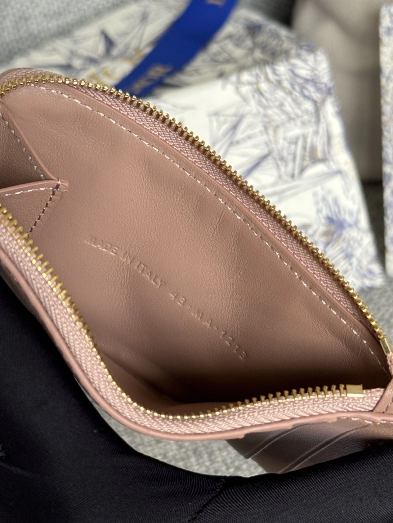 D10r wallets 4081-0627