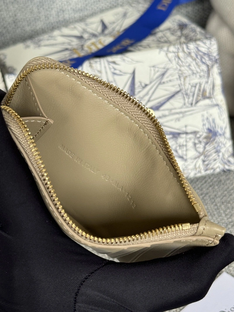 D10r wallets 4081-0628