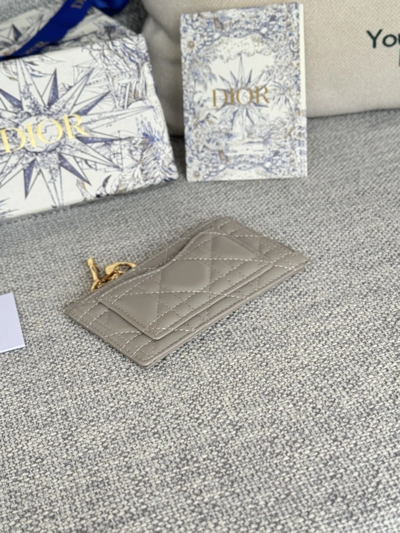 D10r wallets 4081-0630