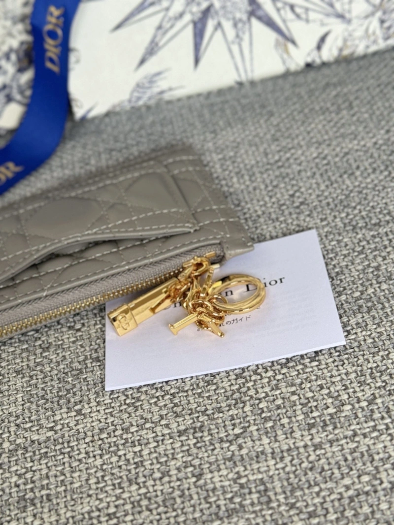 D10r wallets 4081-0630