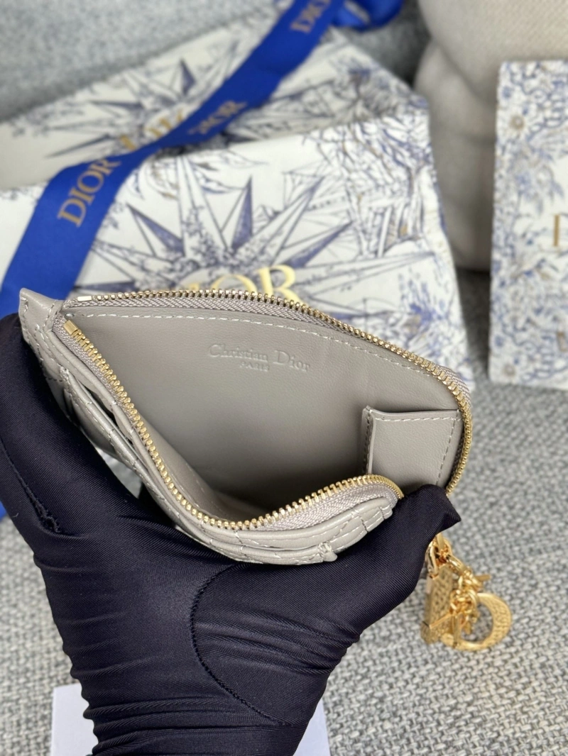 D10r wallets 4081-0630