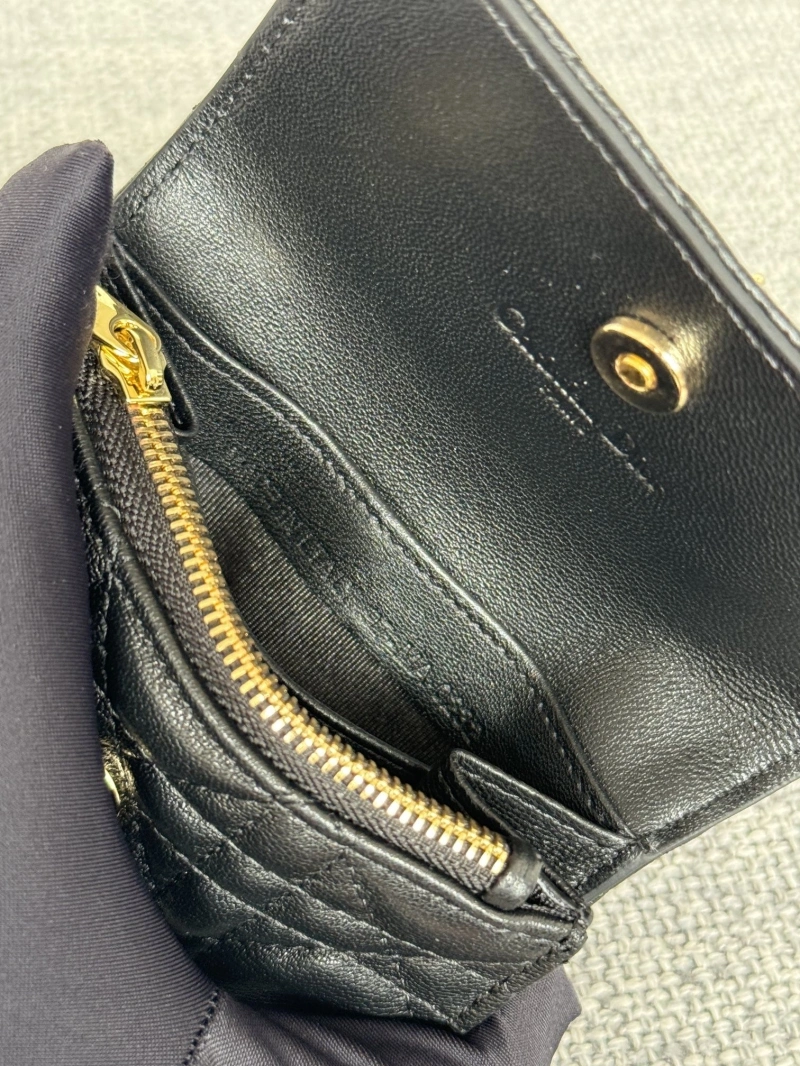 D10r wallets 4081-0633