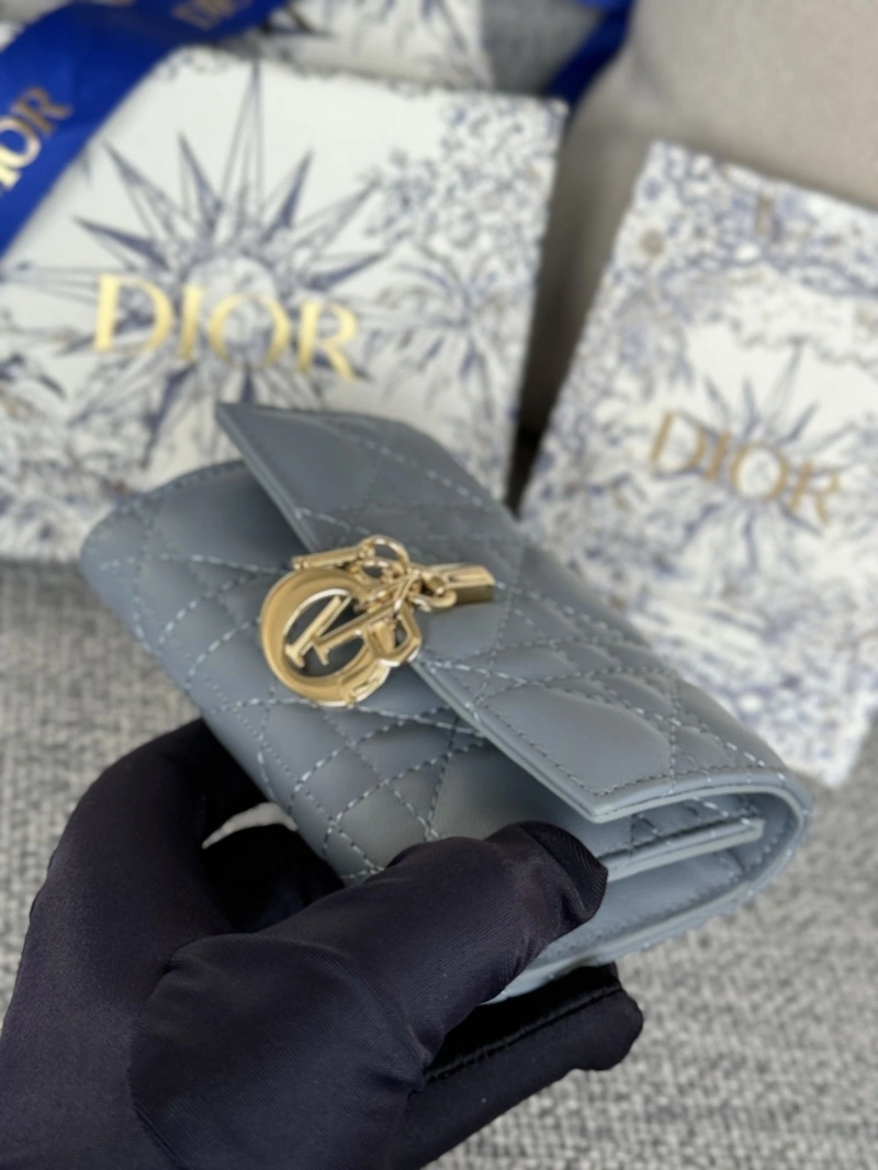 D10r wallets 4081-0634