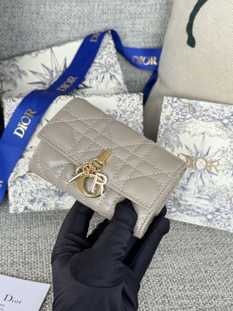D10r wallets 4081-0635