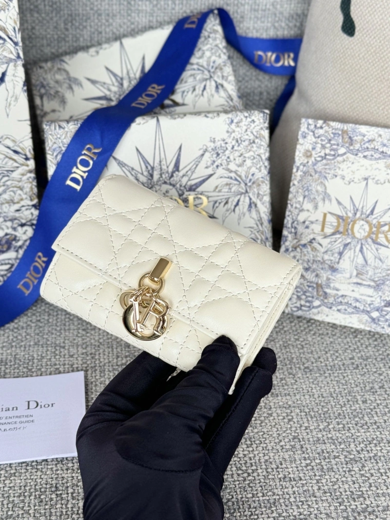 D10r wallets 4081-0637