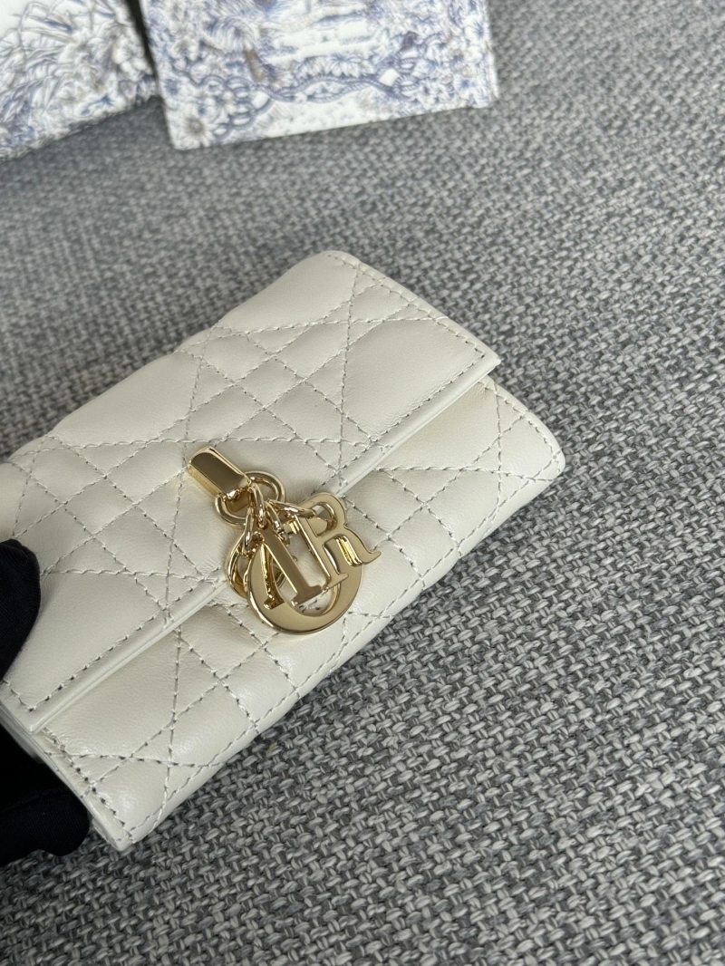 D10r wallets 4081-0637
