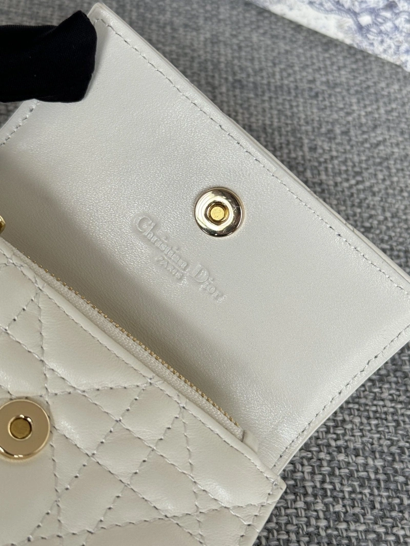D10r wallets 4081-0637