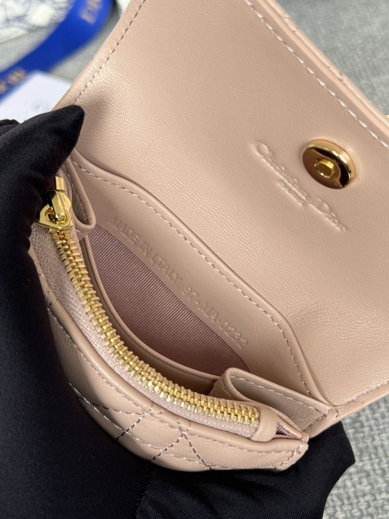 D10r wallets 4081-0638