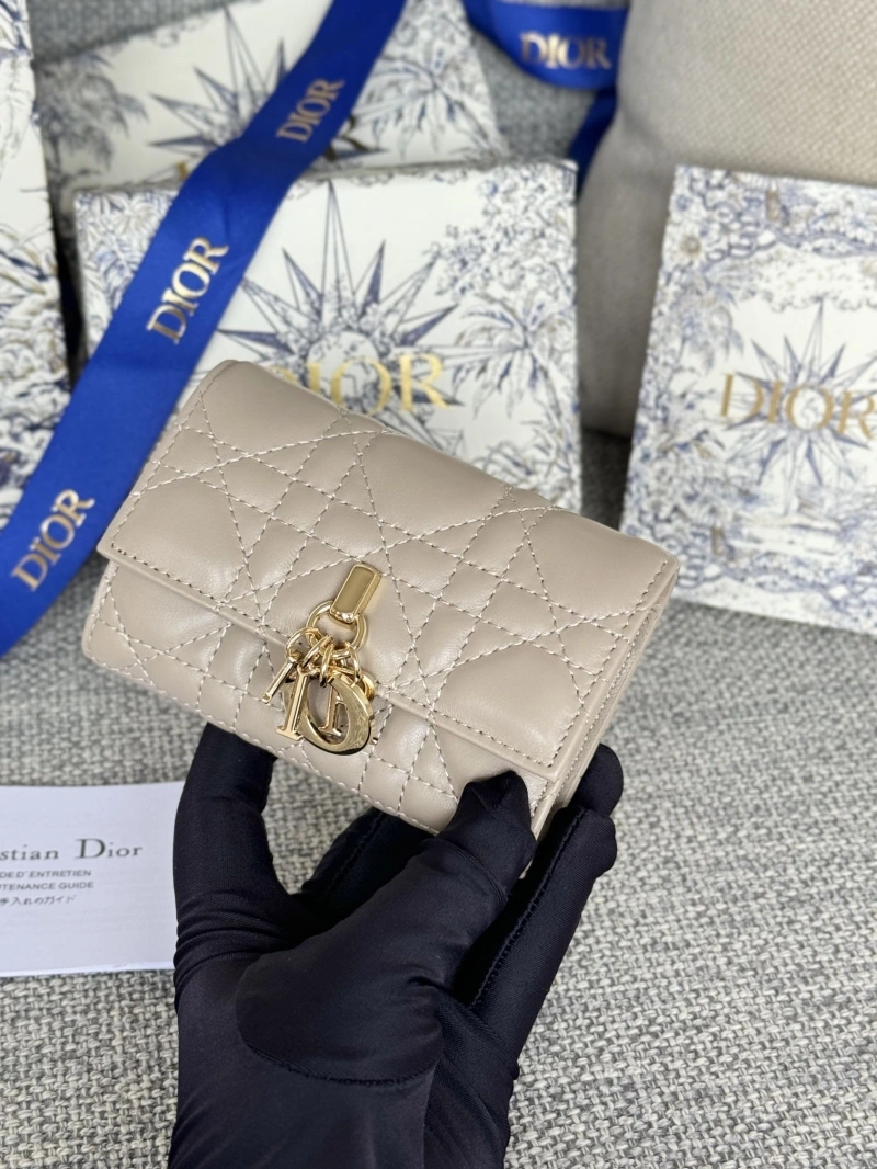D10r wallets 4081-0639