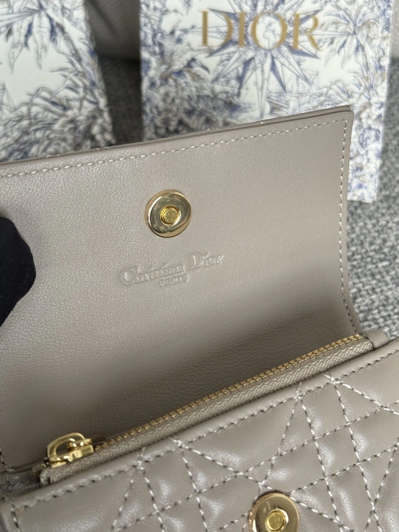 D10r wallets 4081-0639