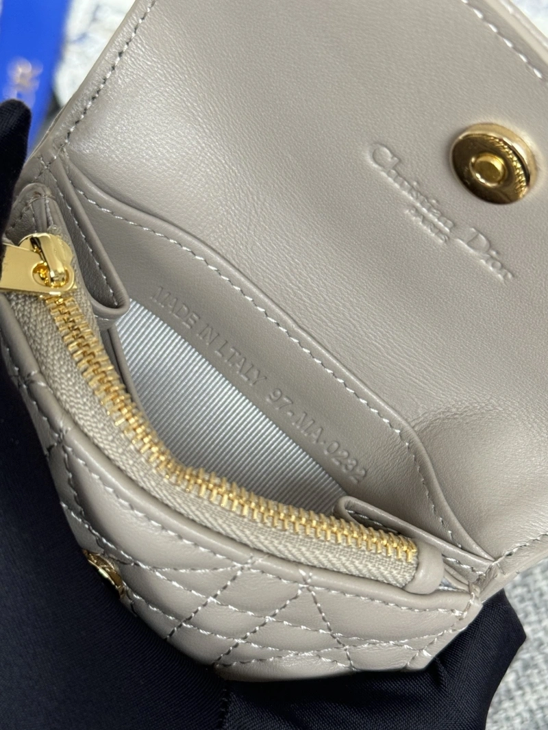 D10r wallets 4081-0639