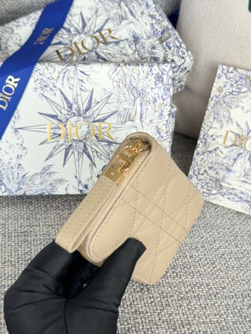 D10r wallets 4081-0641
