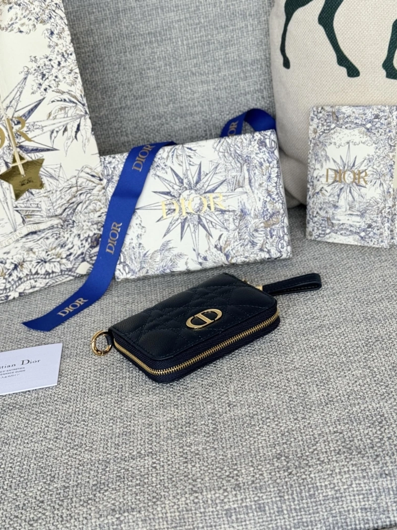 D10r wallets 4081-0642