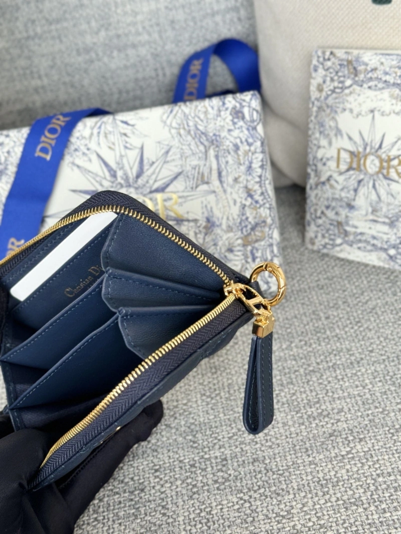 D10r wallets 4081-0642