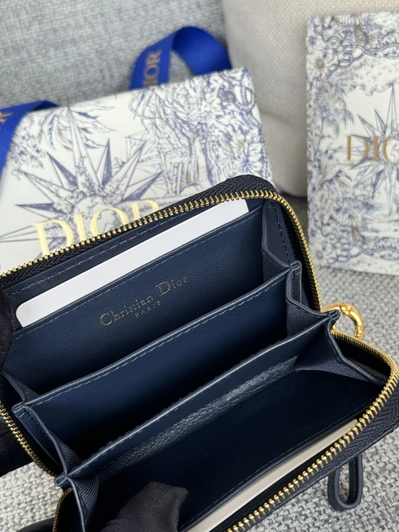 D10r wallets 4081-0642