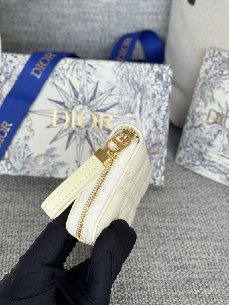 D10r wallets 4081-0643