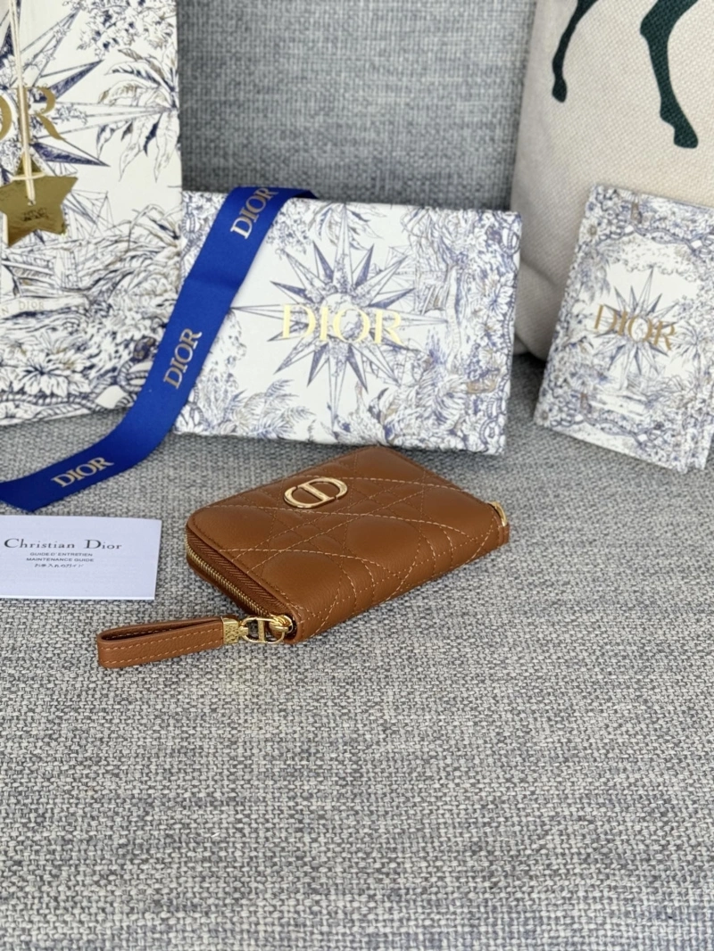 D10r wallets 4081-0647
