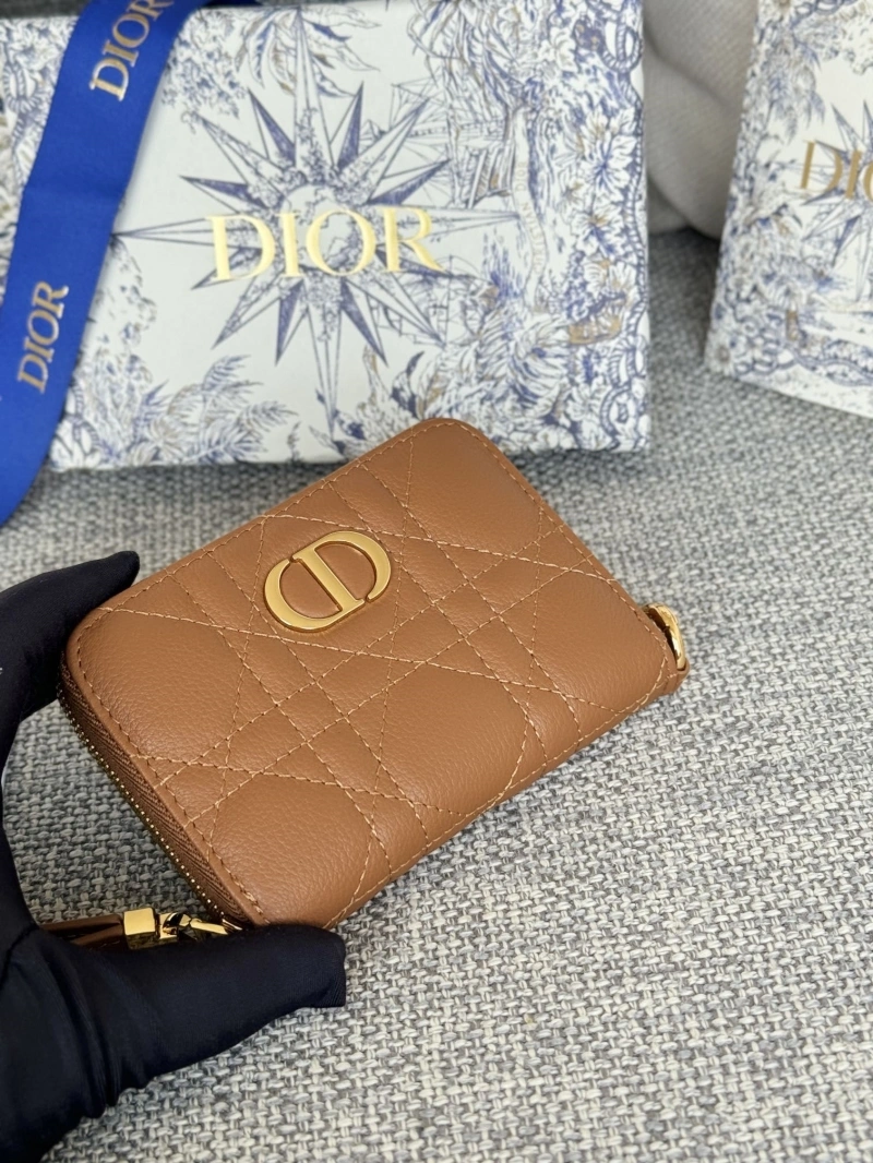 D10r wallets 4081-0647