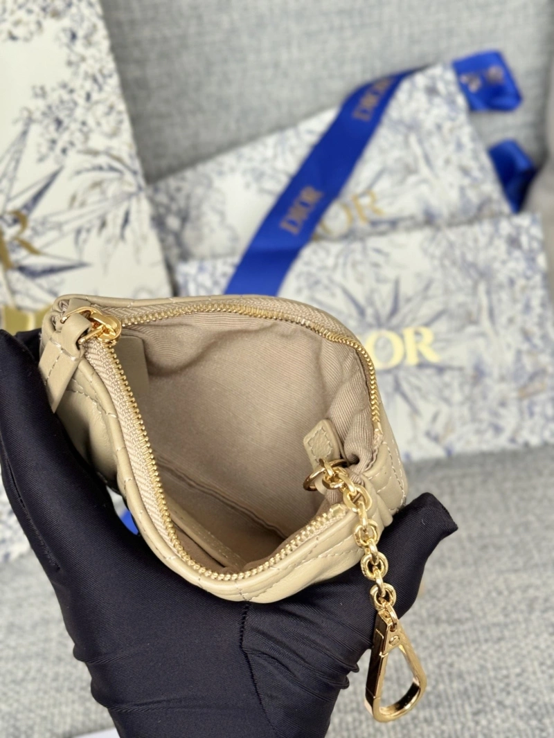 D10r wallets 4081-0653