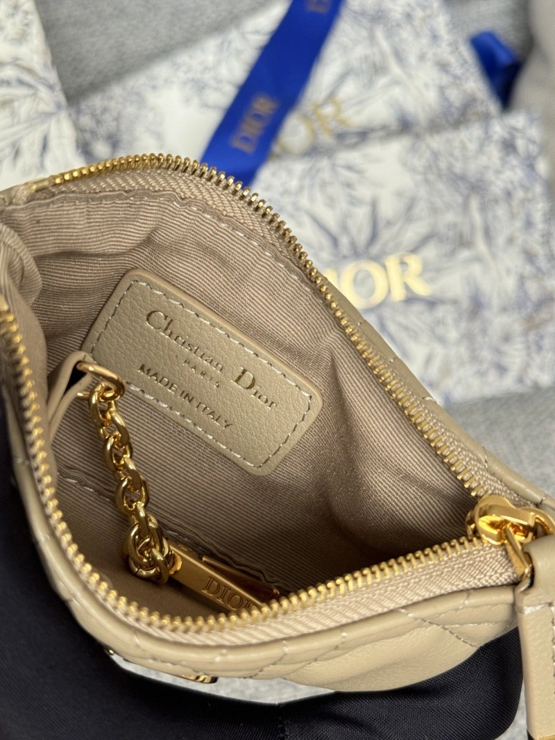 D10r wallets 4081-0653