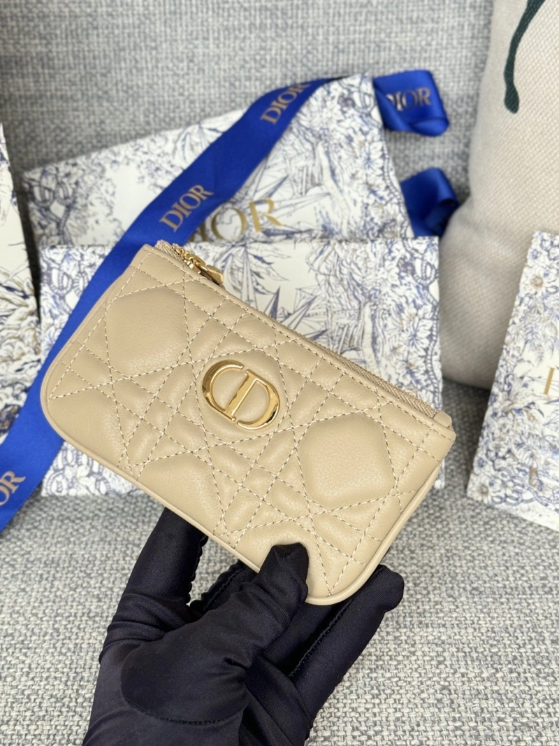 D10r wallets 4081-0653