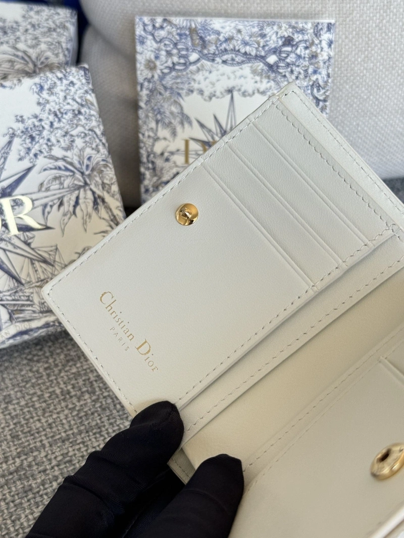 D10r wallets 4081-0668
