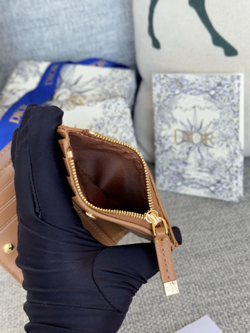 D10r wallets 4081-0669