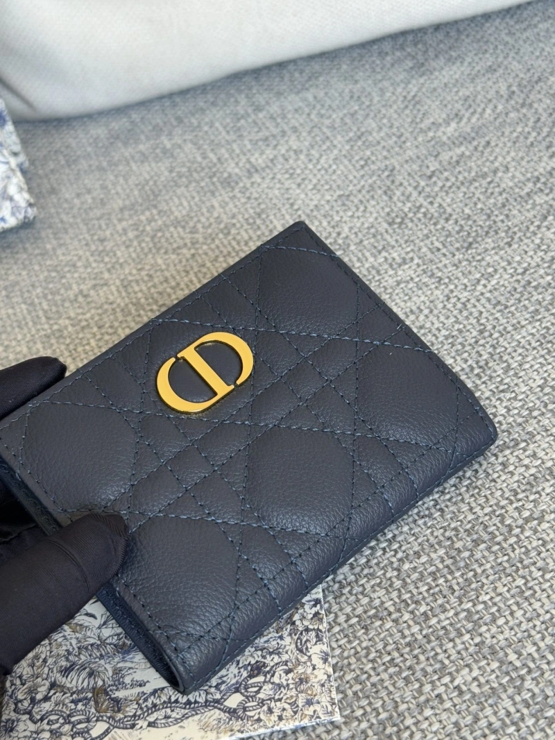 D10r wallets 4081-0670