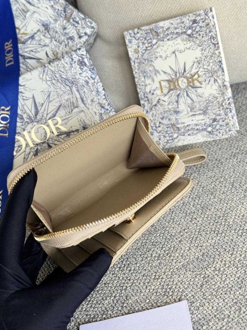 D10r wallets 4081-0671