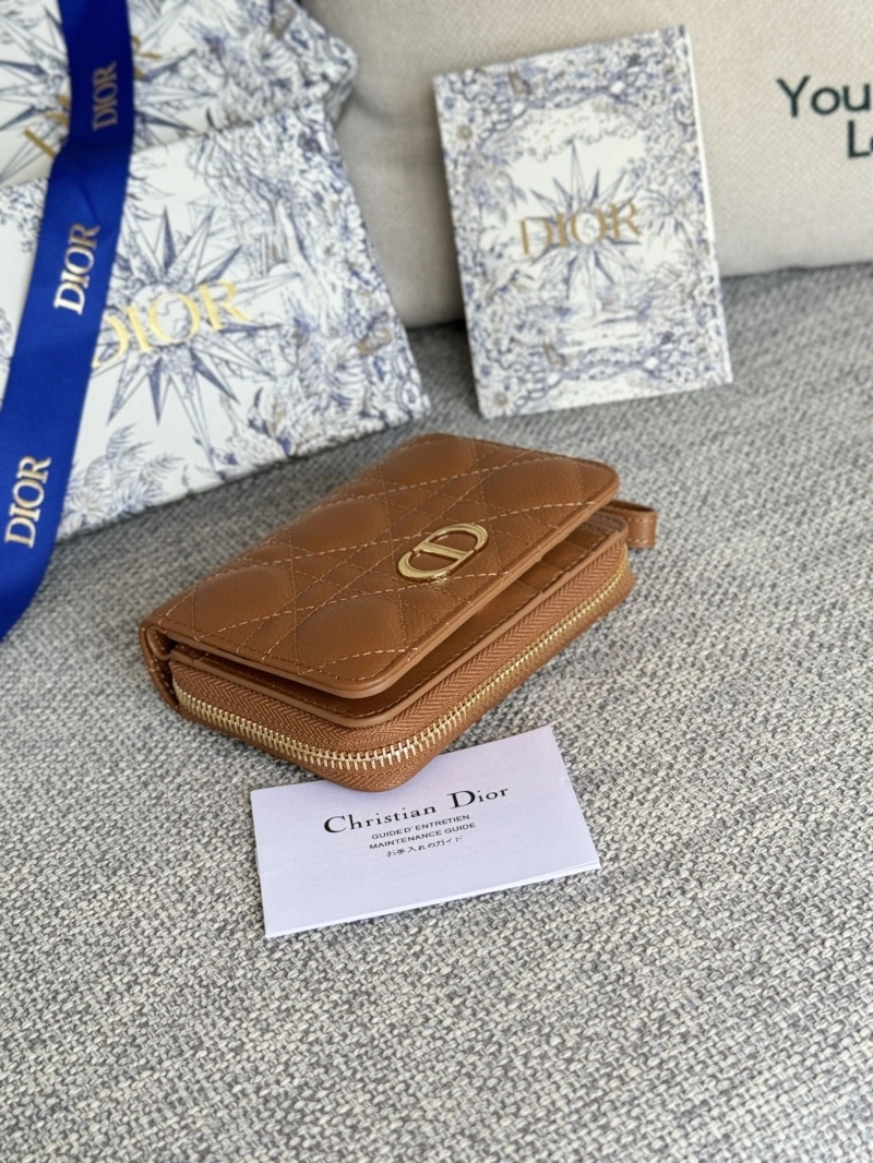 D10r wallets 4081-0672