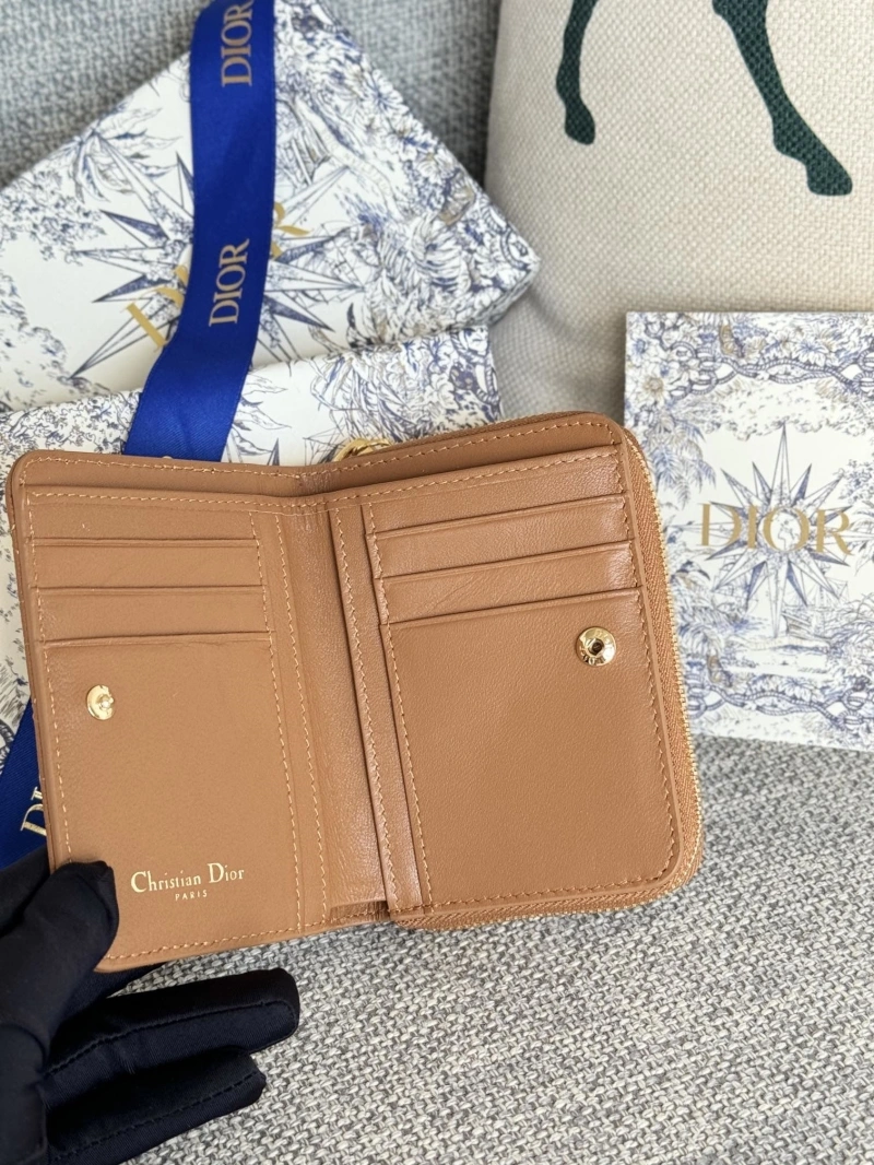D10r wallets 4081-0672