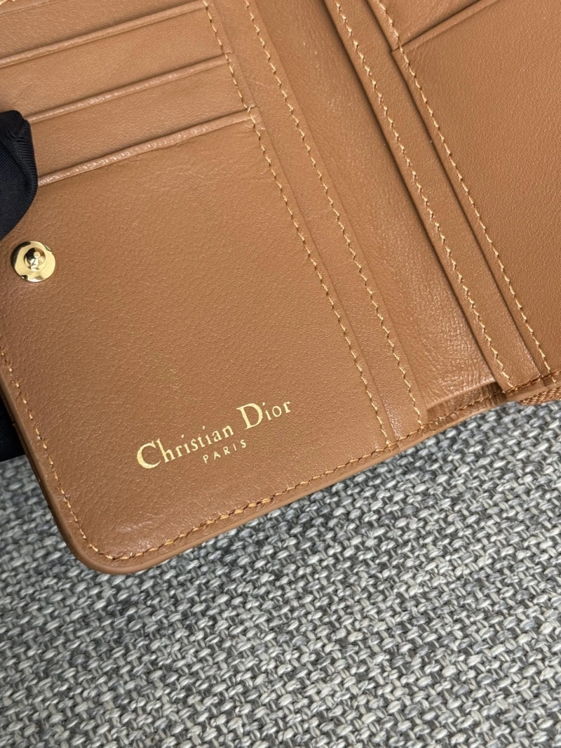 D10r wallets 4081-0672