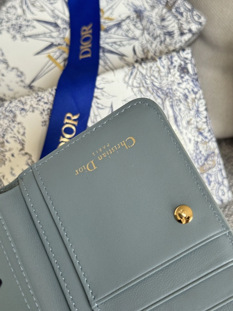 D10r wallets 4081-0673