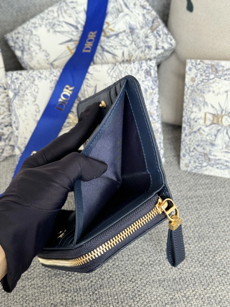 D10r wallets 4081-0677