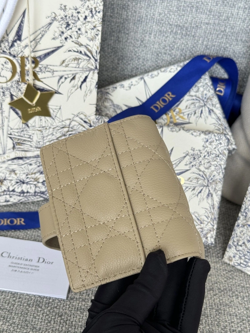 D10r wallets 4081-0681