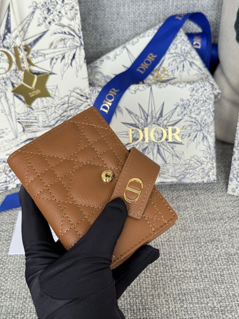 D10r wallets 4081-0682