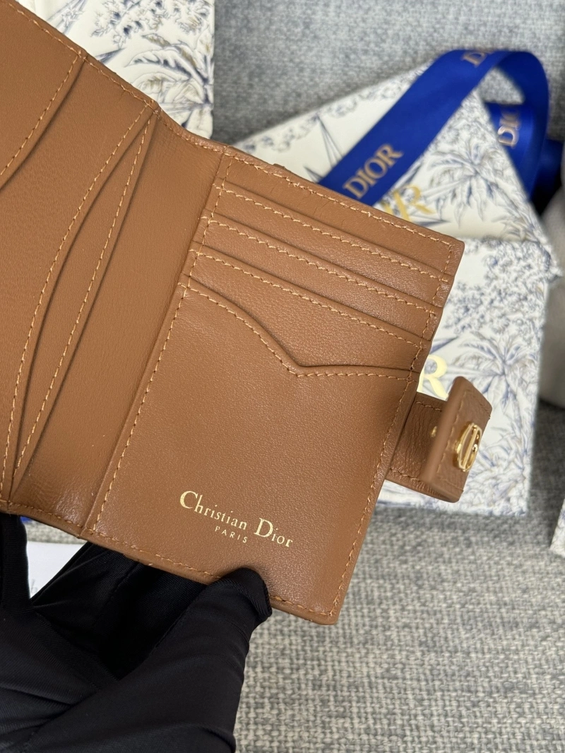 D10r wallets 4081-0682
